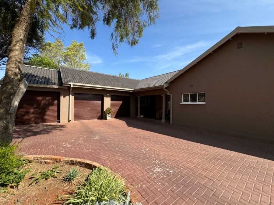  Bedroom Property for Sale in El Toro Park Northern Cape